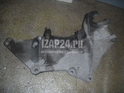 8200115762 Кронштейн генератора Renault Espace IV (2002 - 2014)