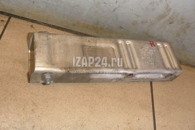 8E0807332B Кронштейн усилителя заднего бампера правый VAG A4 [B6] (2000 - 2004)