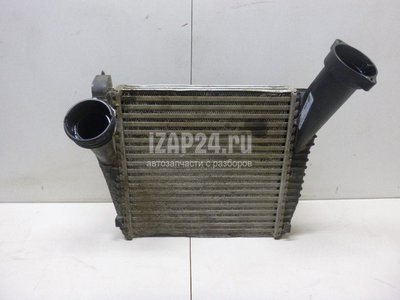 95511080402 Интеркулер VAG Touareg (2002 - 2010)