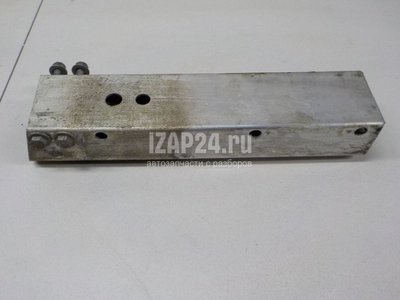 8K0807332A Кронштейн усилителя заднего бампера правый VAG A4 [B8] Allroad (2009 - 2015)