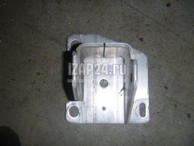 8200010163 Кронштейн усилителя заднего бампера левый Renault Megane II (2003 - 2009)