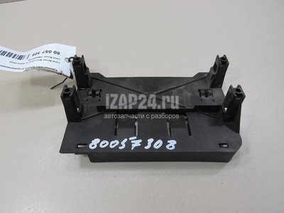 YRN000102 Кронштейн блока управления двигателем Land Rover Discovery III (2004 - 2009)