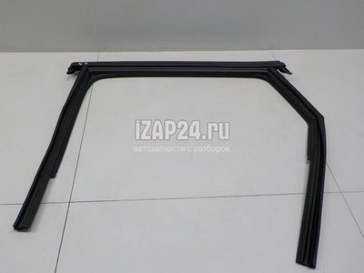 8W9839439D Уплотнитель стекла двери VAG A4 [B9] 2015