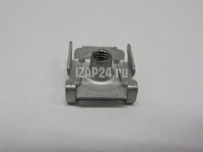 WHT007709 Гайка VAG A4 [B9] 2015