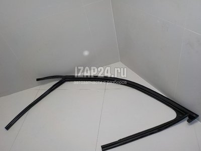 80A837431A Уплотнитель стекла двери VAG Q5 [80A] 2017
