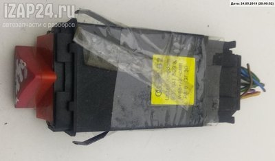 8D0941509k Кнопка аварийной сигнализации (аварийки) Audi A4 B5 (1994-2001) 2000