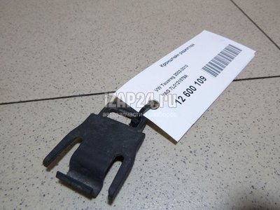 7L0121079A Кронштейн радиатора VAG Touareg (2002 - 2010)