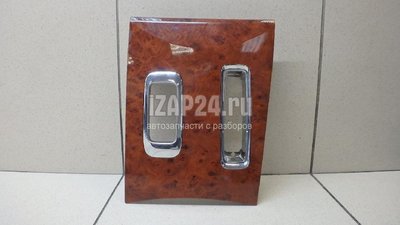 1UF22AAAAC Накладка декоративная Chrysler 300C 2011