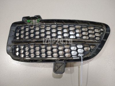 7L6853665B Решетка в бампер левая VAG Touareg (2002 - 2010)
