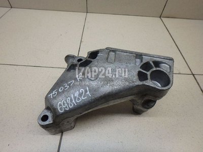 06A199207J Кронштейн двигателя правый VAG Transporter T5 (2003 - 2015)