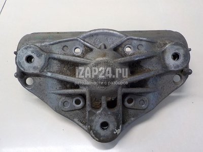 7L0412391E Кронштейн амортизатора VAG Touareg (2002 - 2010)