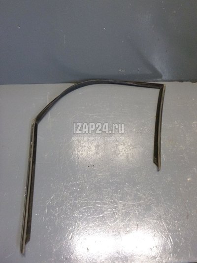 51337305627 Уплотнитель стекла двери BMW X5 E70 (2007 - 2013)