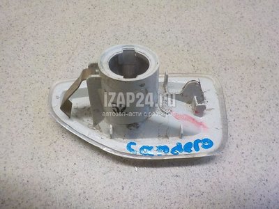261601801R Повторитель на крыло правый белый Renault Sandero 2014