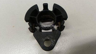 30671022 Кронштейн радиатора Volvo C30 (2006 - 2013)