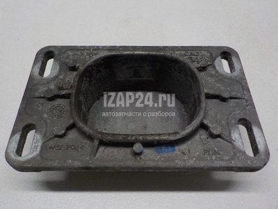 8E0199335K Кронштейн опоры двигателя VAG A4 [B6] (2000 - 2004)