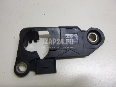 3B9827297C Кронштейн (сопут. товар) VAG Passat [B5] (2000 - 2005)