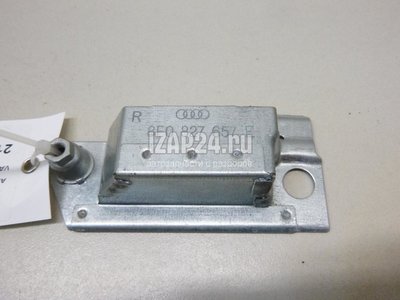 8E0827657E Кронштейн (сопут. товар) VAG A4 [B7] (2005 - 2007)
