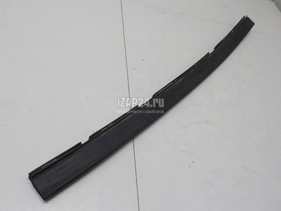 7L0121345 Уплотнитель (внутри) VAG Touareg (2002 - 2010)