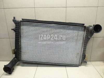 1K0145803Q Интеркулер VAG Caddy III (2004 - 2015)
