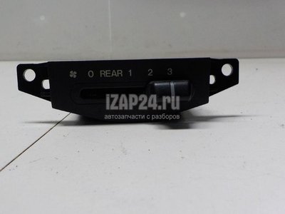 LC7361340 Блок управления отопителем Mazda MPV II (LW) (1999 - 2006)