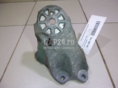 7L6199307 Кронштейн двигателя левый VAG Touareg (2002 - 2010)