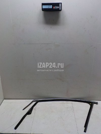 7N0837431K5AP Уплотнитель стекла двери VAG Alhambra 2010