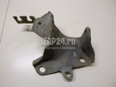 8200792367 Кронштейн задней балки Renault Megane II (2003 - 2009)