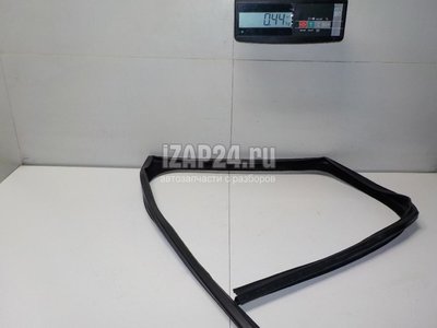 LR106794 Уплотнитель стекла двери Land Rover Discovery V 2017