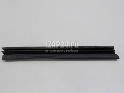162577 Уплотнитель стекла двери GM Vectra C (2002 - 2008)