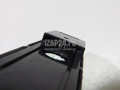 YUG000210PUY Кнопка аварийной сигнализации Land Rover Range Rover III (LM) (2002 - 2012)