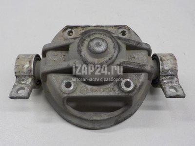7L0512345B Опора заднего амортизатора VAG Touareg (2002 - 2010)