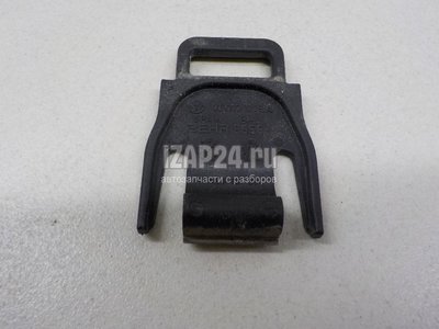 7L0121079A Кронштейн радиатора VAG Touareg (2002 - 2010)