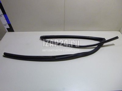 30762959 Уплотнитель стекла двери Volvo XC90 (2002 - 2015)