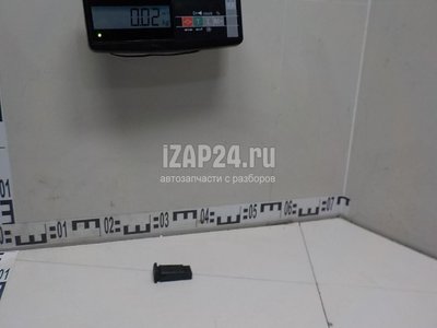 YUG000750PUY Кнопка обогрева переднего стекла Land Rover Discovery II (1998 - 2004)