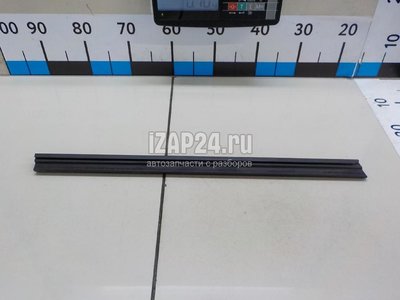 1Z5839479B Уплотнитель (внутри) VAG Octavia (A5 1Z-) (2004 - 2013)