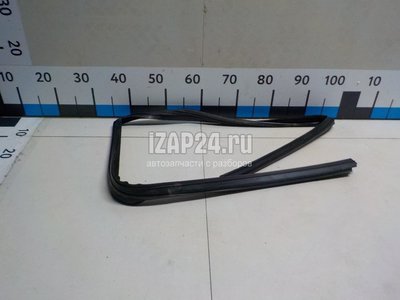31371175 Уплотнитель двери Volvo S80 (2006 - 2016)