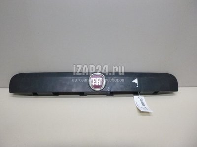 735415731 Накладка двери багажника Fiat Doblo (2005 - 2015)
