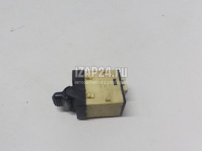 56010092AA Кнопка стеклоподъемника Chrysler Cherokee (KJ) (2002 - 2006)