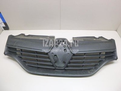 623105727R Решетка радиатора Renault Sandero 2014