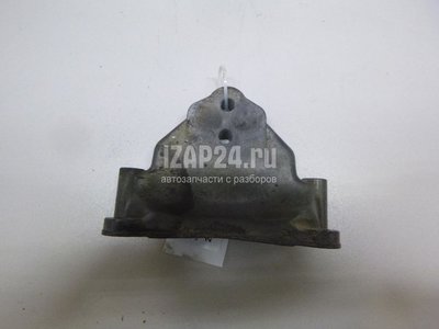 7L0399649D Кронштейн опоры КПП VAG Touareg (2002 - 2010)