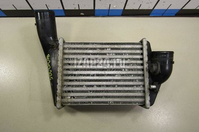 078145806K Интеркулер VAG A6 [C5] (1997 - 2004)