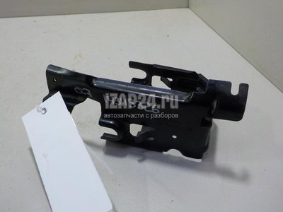 7L6614143B Кронштейн (сопут. товар) VAG Q7 [4L] (2005 - 2015)