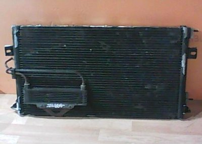 134AB Радиатор кондиционера Chrysler Voyager 3 1998 83403