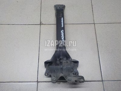 7L0805799D Кронштейн замка капота VAG Cayenne (2003 - 2010)