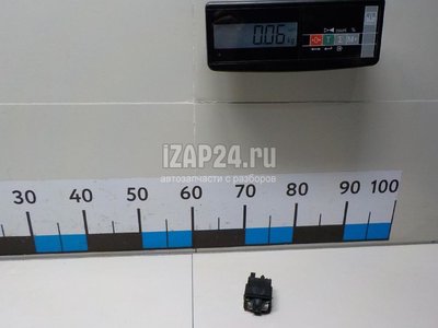 4D0963563B01C Кнопка обогрева сидений VAG A8 [4D] (1999 - 2002)