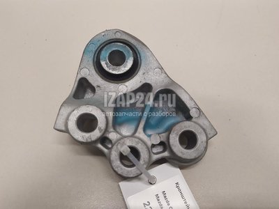 DB2W39010 Кронштейн опоры двигателя Mazda CX 3 2015