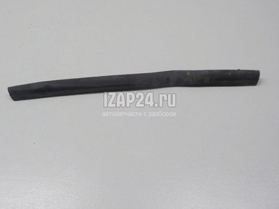 658108H600 Уплотнитель (внутри) Nissan X-Trail (T30) (2001 - 2006)