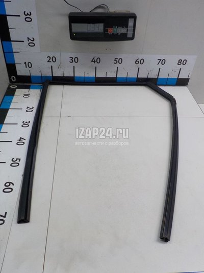 EG2172605C Уплотнитель стекла двери Mazda CX 7 (2007 - 2012)