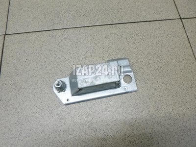 8E0827657E Кронштейн (сопут. товар) VAG A4 [B7] (2005 - 2007)