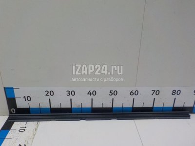 1T0839471B9B9 Уплотнитель стекла двери VAG Touran (2003 - 2010)